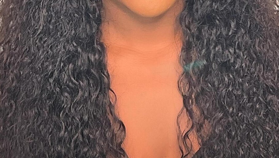 Styles N Chics Beauty, bild 1