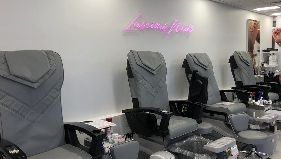 Fingers & Toes Nail Salon obrázek 1