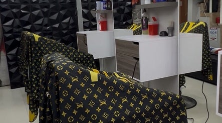 Custodiobarberstudy image 2