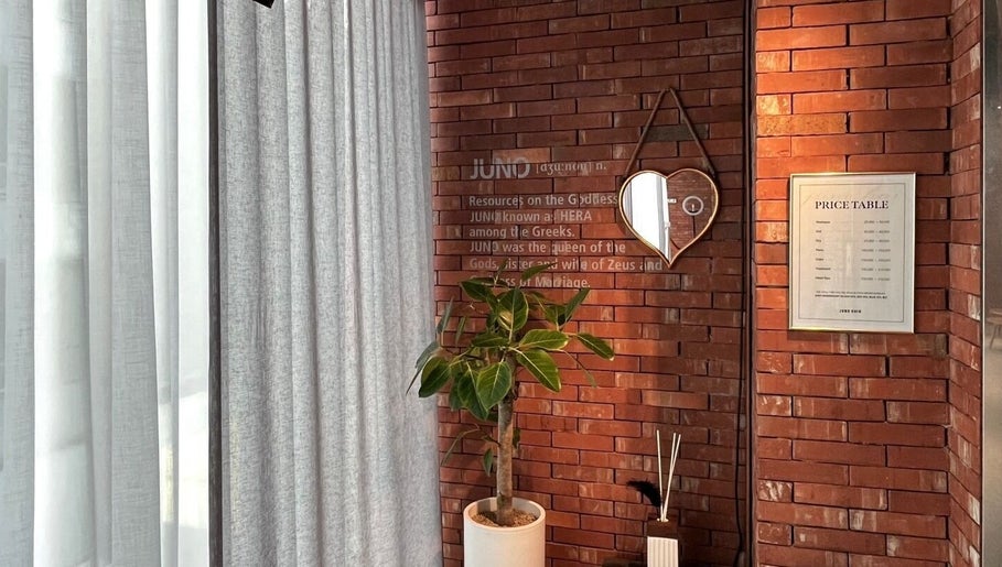 준오헤어 명동4호점 Juno Hair Myungdong 4 – kuva 1