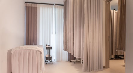 Aura Sengkang Grand Studio