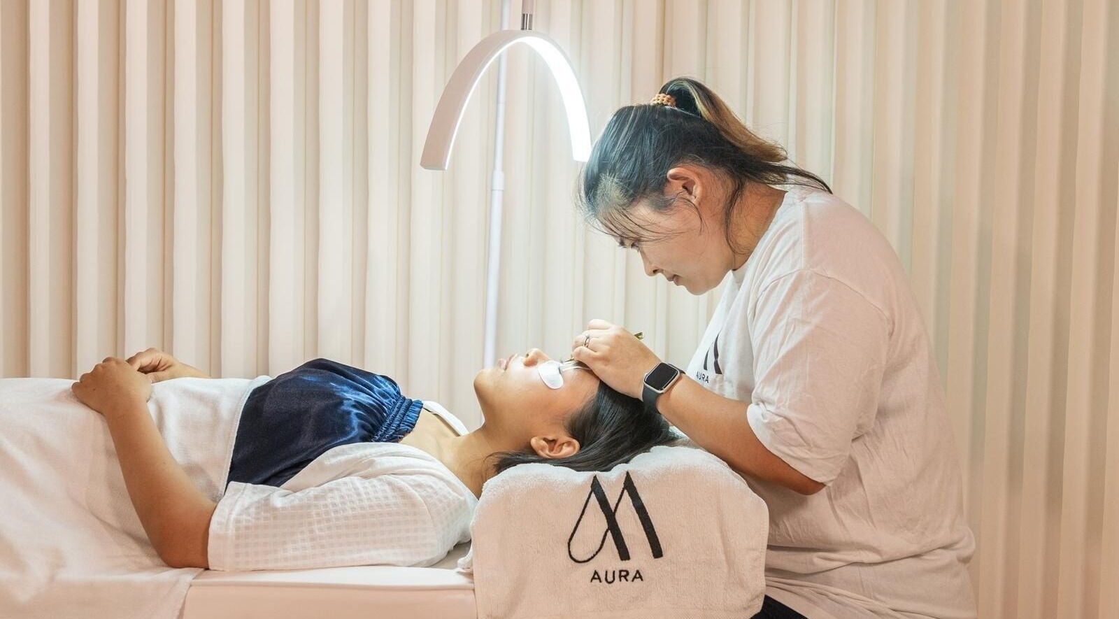 Eyelash extension service at AURA Woodleigh Studio, Singapore, Singapore, SG.