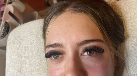 Ell’s Beauty Boxx