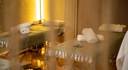 Natural Solution Massage By Anna Patapi image 2