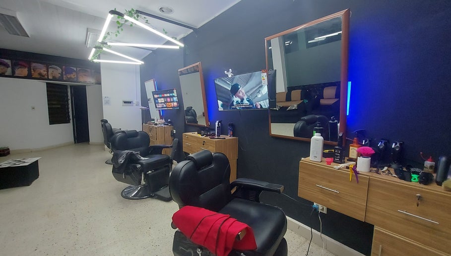 Cordova barber shop image 1