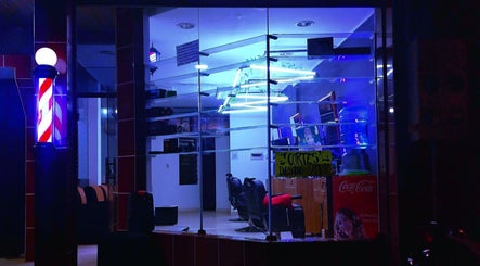 Cordova barber shop image 2
