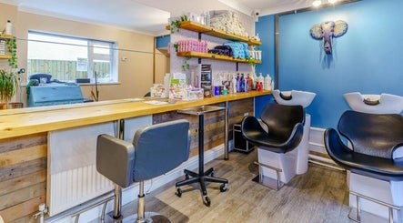 Another Salon image 2