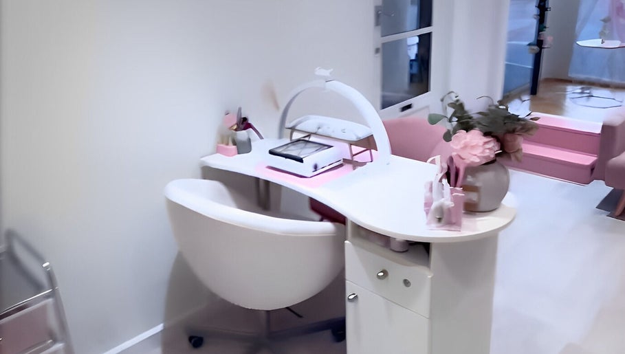 The Arch Clinic Ltd image 1