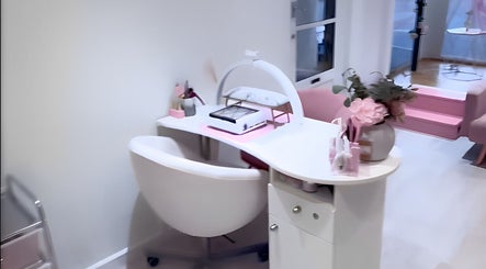 The Arch Clinic Ltd
