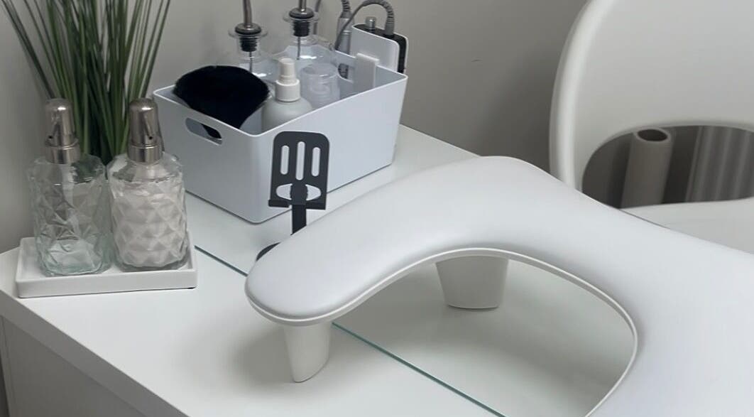 Chic manicure station at Sharainesbeauty, Birmingham, England, GB with modern decor and elegant manicure tools.