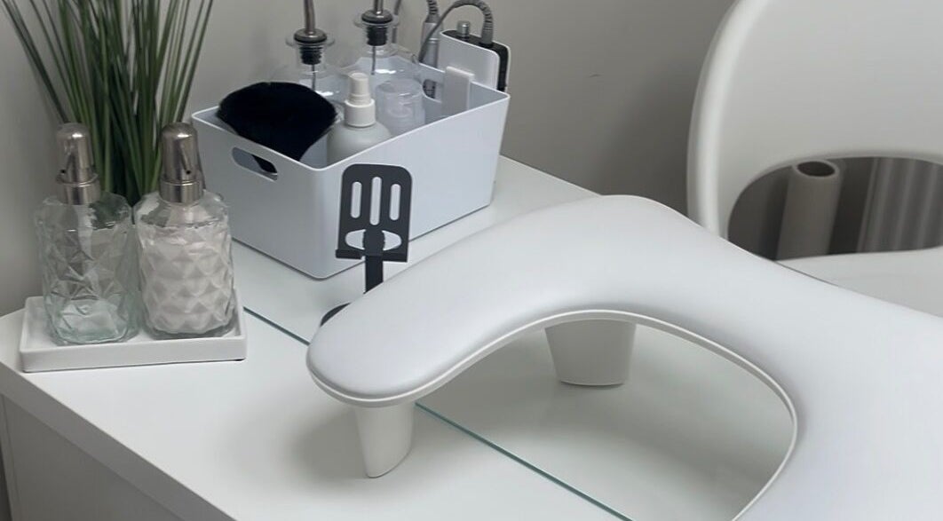 Chic manicure station at Sharainesbeauty, Birmingham, England, GB with modern decor and elegant manicure tools.