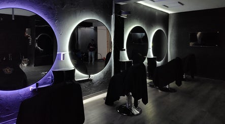 TyJ Barber Shop image 3