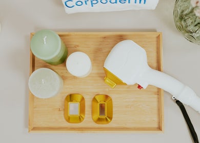 Appareil esthétique et bougies chez Céline Art Beauté, Haute-rivoire, Auvergne-rhône-alpes, FR.