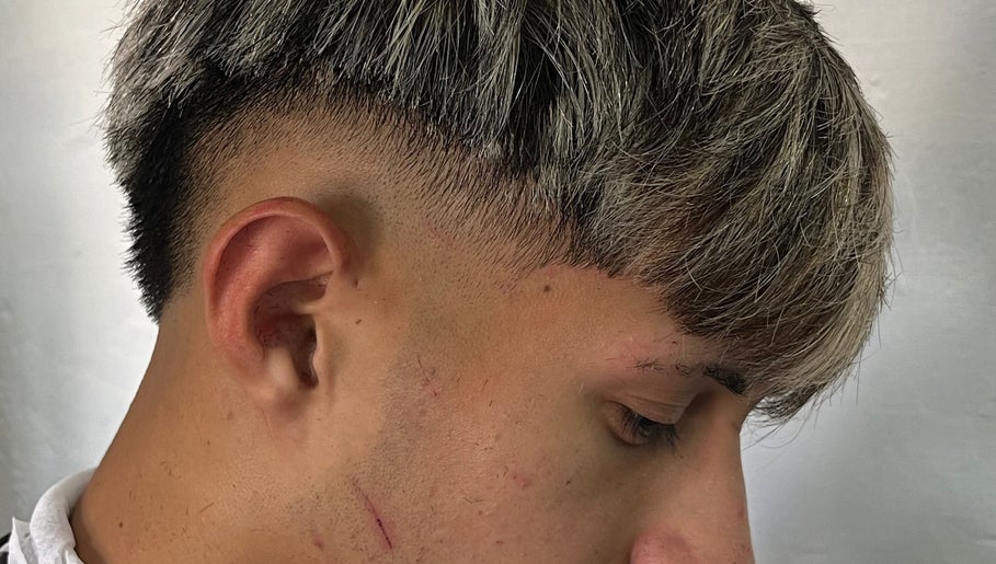 Imagen 1 de Eze Zapata Studio Barbershop