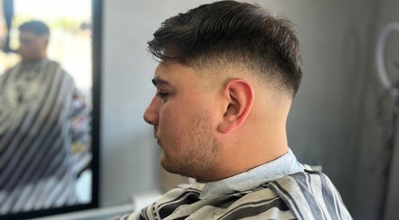 Imagen 3 de Eze Zapata Studio Barbershop
