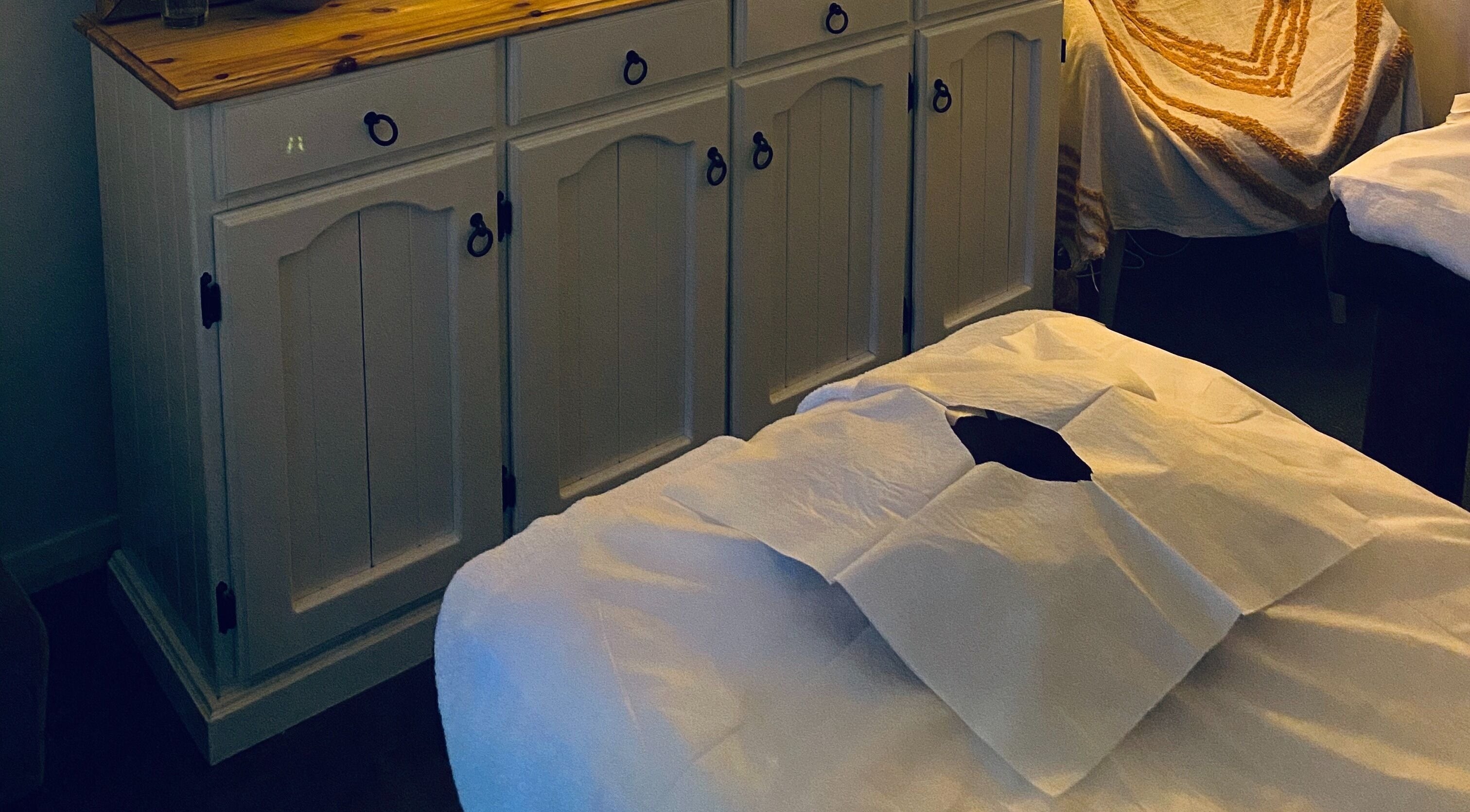 Relaxing massage room at Black Swan Asian Massage Devonport in Devonport, Tasmania, AU with a tranquil setting.