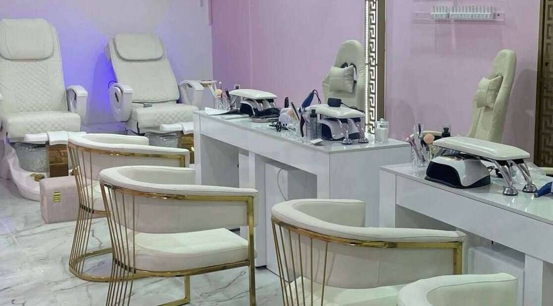 Luxurious beauty chairs at Hello Dolly Beauty Center, Doha, Doha Municipality, QA for premium wellness experiences.