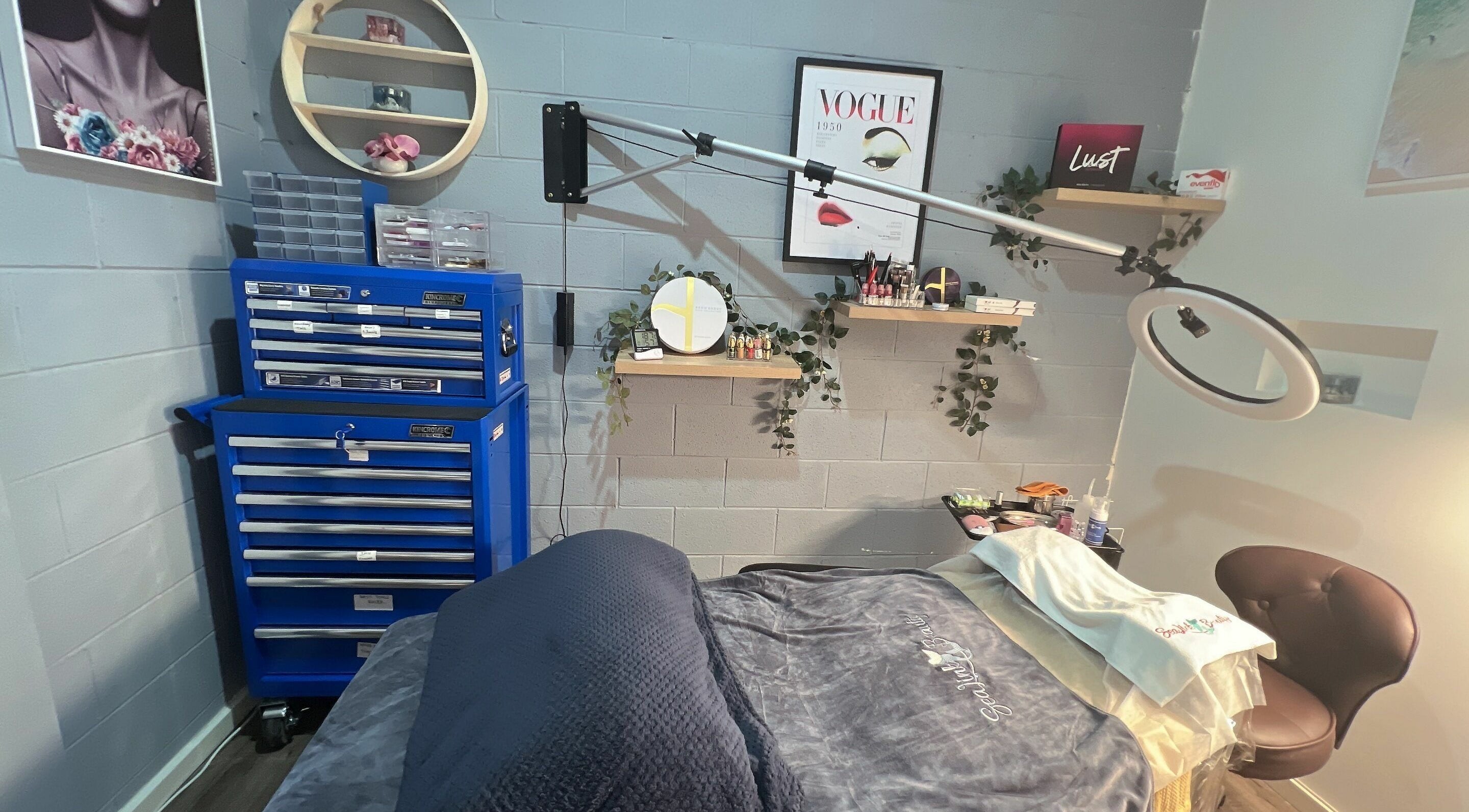 Beauty room at Sea Link Beauty Seaford, Melbourne, Victoria, AU with ring light and makeup station.