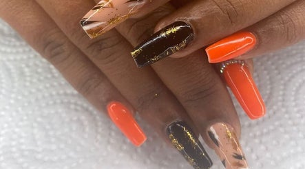 HairSkinNailsbyReah, bilde 2