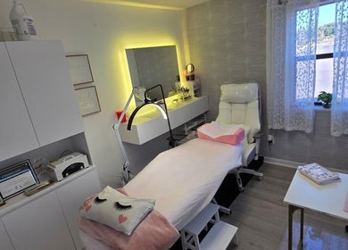 Sala de tratamento estética moderna em LUCILENE, Myrtle Beach, South Carolina, US.