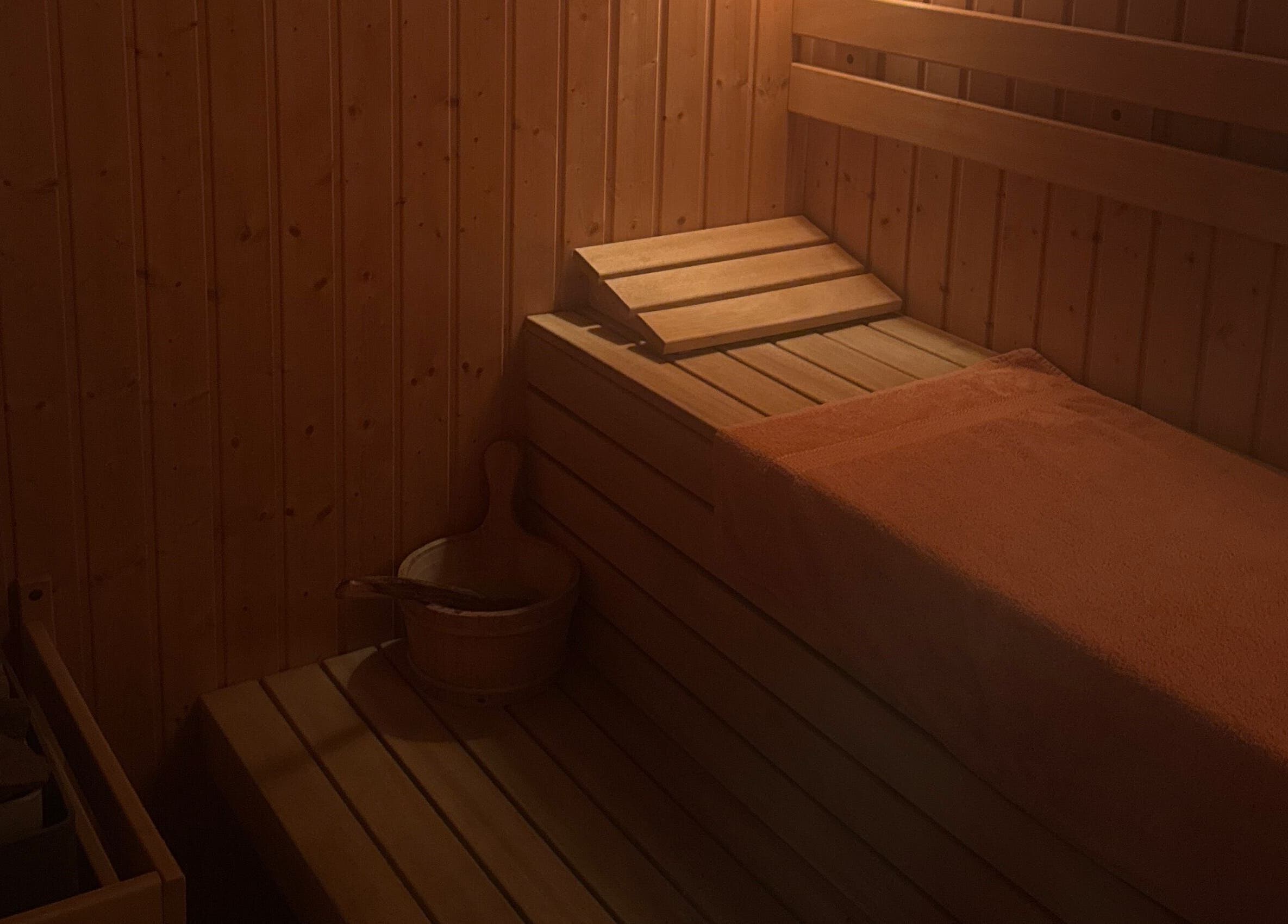 Уютна сауна в The Next Level, Варна, Варна, BG, готова за релаксация и възстановяване.