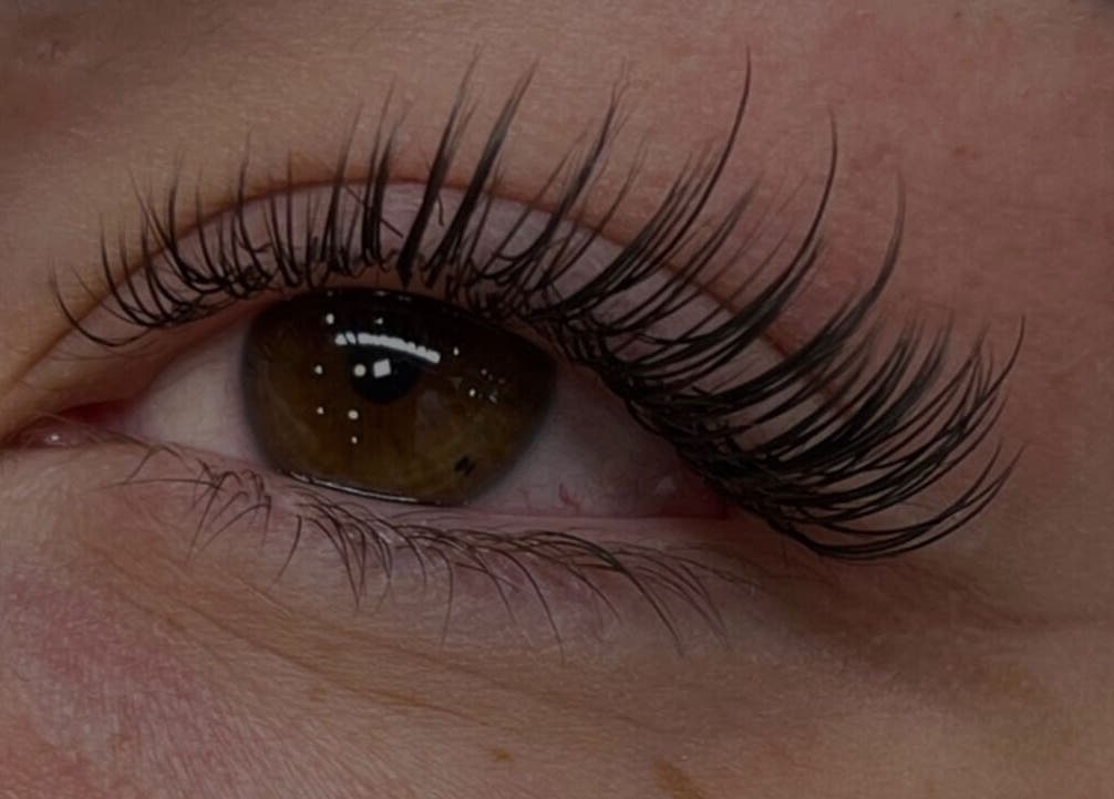 Extensions de cils élégantes chez AR'SKIN à Orléans, Centre-val De Loire, FR.