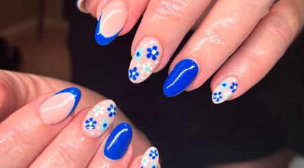 LauraEmily nails imagem 2