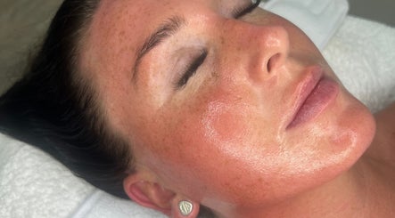 Cheshire Aesthetics slika 3