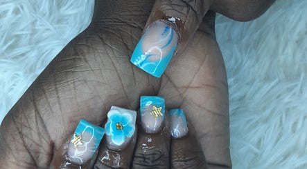 Gifted.handss.tt image 2