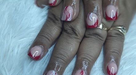 Gifted.handss.tt image 3