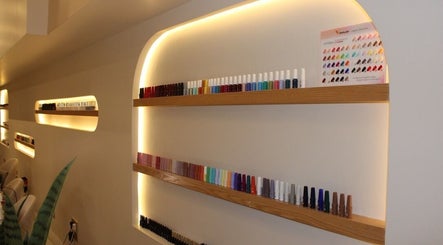 1&O Nail Bar image 3