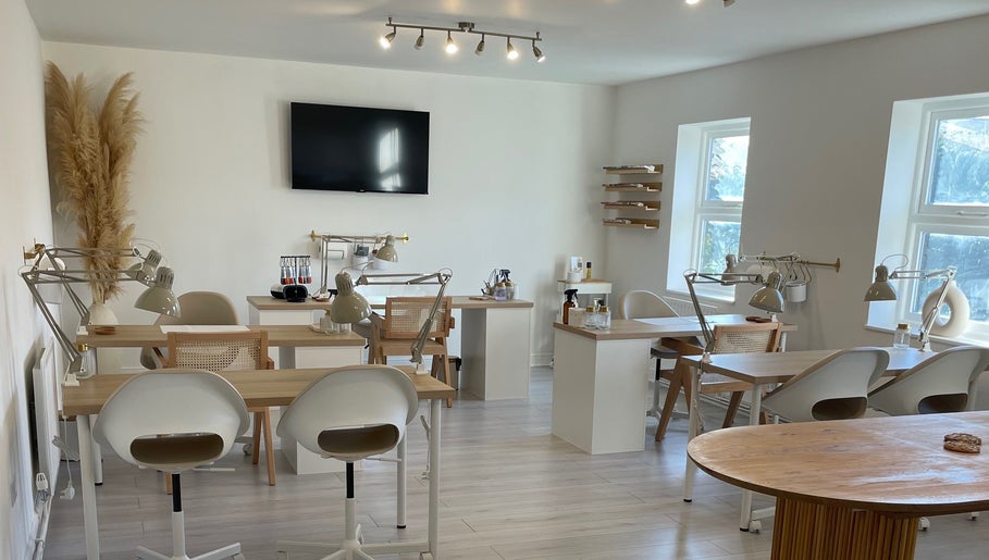 Pampa Nail Salon & Training Academy image 1