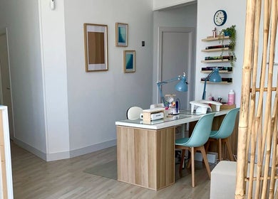 Espacio acogedor de uñas en Kai Estética, El Casar, Castilla-la Mancha, ES.