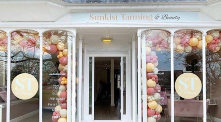 The Nail Lounge by Poppie image 3