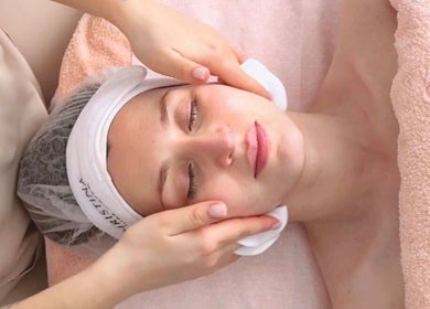 Soin du visage relaxant à Hoanity Glow Therapy, Pontoy, Grand Est, FR