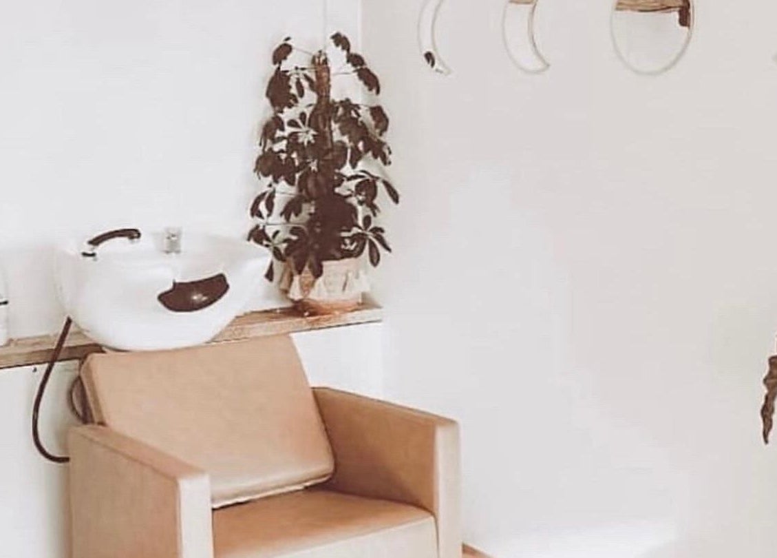 Relaxing salon chair and wash station at Sunkissed By Sarah - At The Snug, Penryn, England, GB.