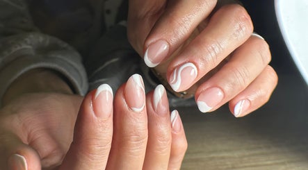 Immagine 2, Mokka Nails