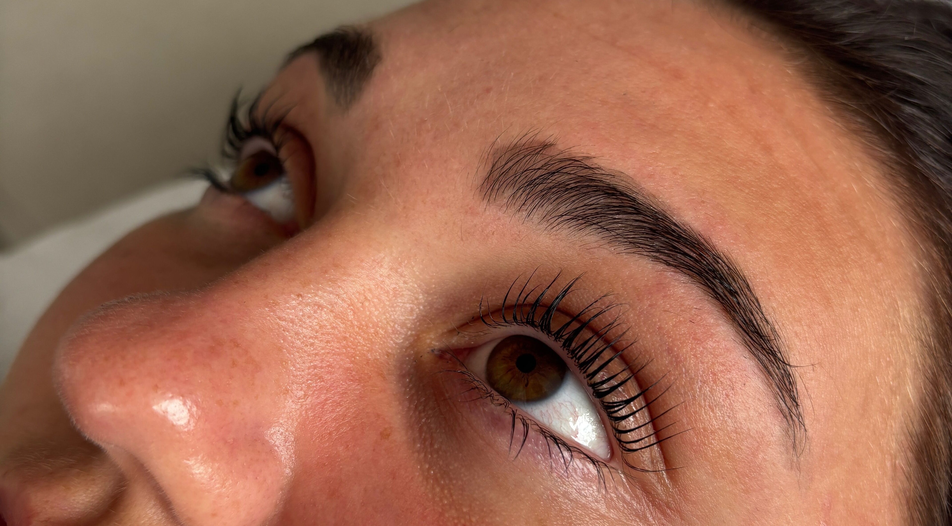 Close-up of a perfectly lifted lash at _byaimeececcarelli, Bristol, England, GB showcasing stunning eye treatment.
