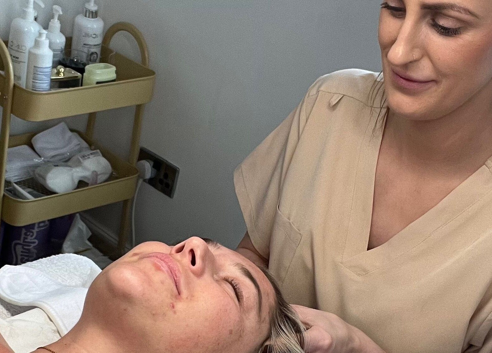 Professional facial treatment at Skin Luxe Studio, Fleur-de-lis, Wales. Experience ultimate relaxation and skincare.