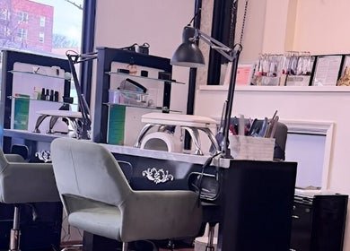 Modern nail stations at Anástasis Beauty in Brooklyn, USA, US offering professional beauty services.