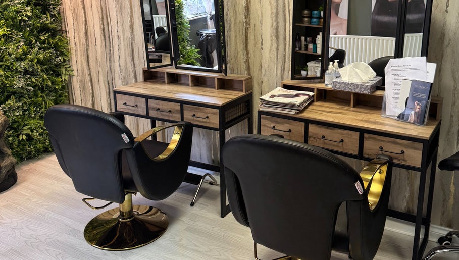 Cocochoco Ireland & Uk's stylish salon in Limerick, County Limerick, IE, featuring elegant styling stations.