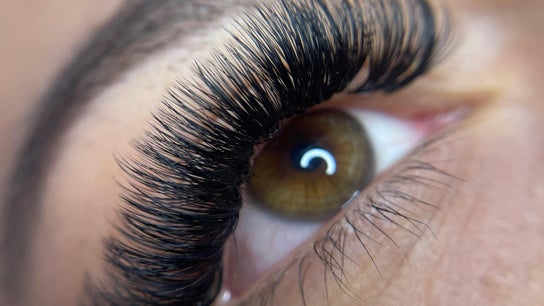 Lashology | Mobile Beauty Services