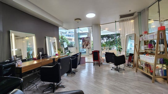 THE K HAIR SALON MOOLOOLABA