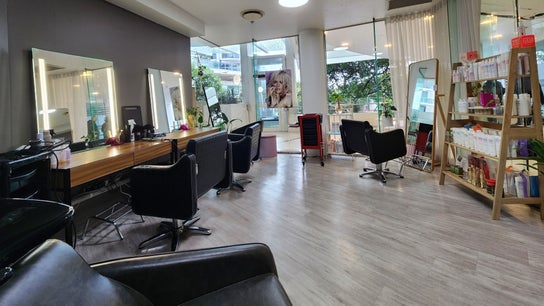THE K HAIR SALON MOOLOOLABA