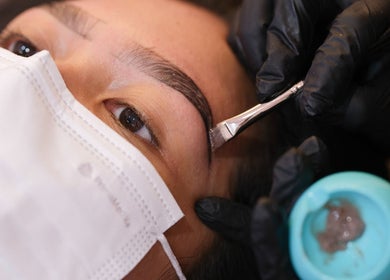 Professional eyebrow treatment at Sugarbombwax Medan, Sumatera Utara, Sumatera Utara, ID for flawless brows.