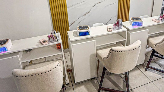 Sol Nails & Spa