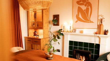 Jasmin Ramanan Holistic Wellbeing, Massage & Yoga