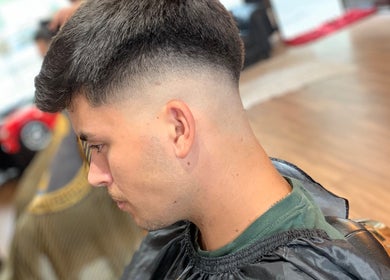 Corte moderno no Prime BarberShop - Barbeiro Antônio em Viana Do Castelo, Viana Do Castelo, PT.