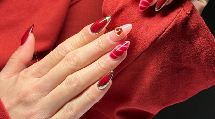 Bee's Nails obrázek 2