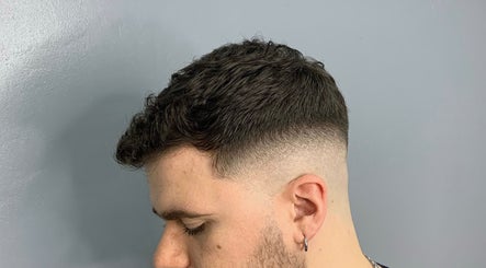 Forte Barber image 2